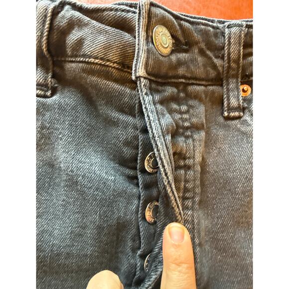 Old Navy High Rise OG Straight Denim Shorts Black Women’s Size 8 - Picture 4 of 7